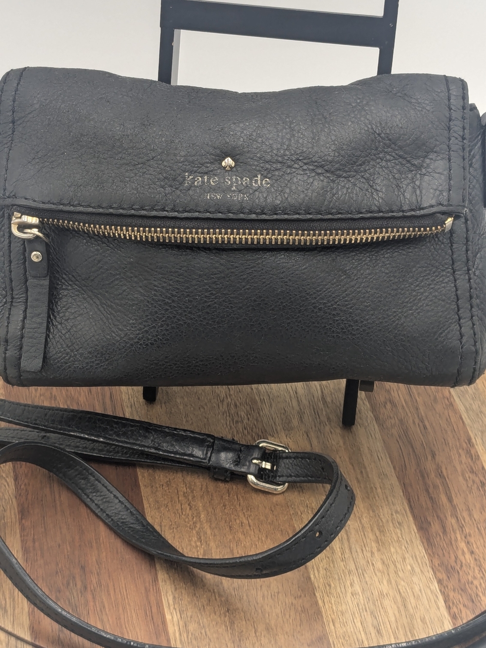 Kate Spade New York Cobble Hill Mini Carson Crossbody Bag - Picture 2 of 15